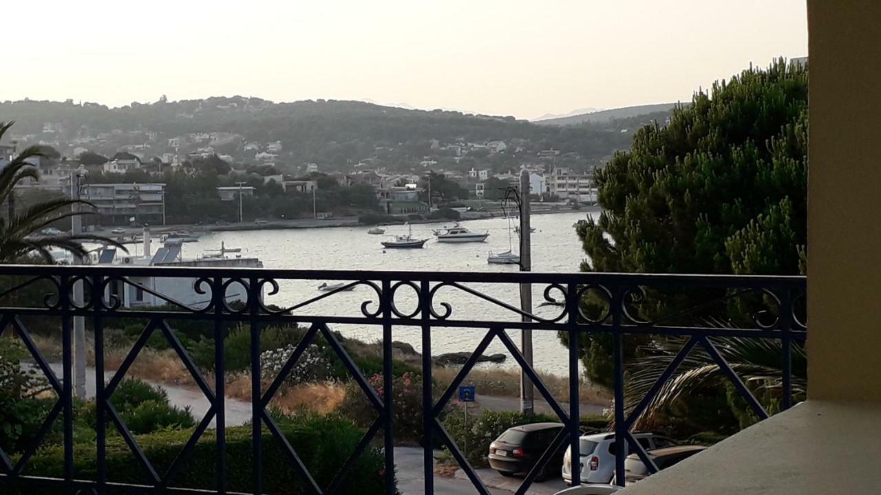 The Swan And The Gull, Porto Rafti Yacht Harbor Apartment מראה חיצוני תמונה