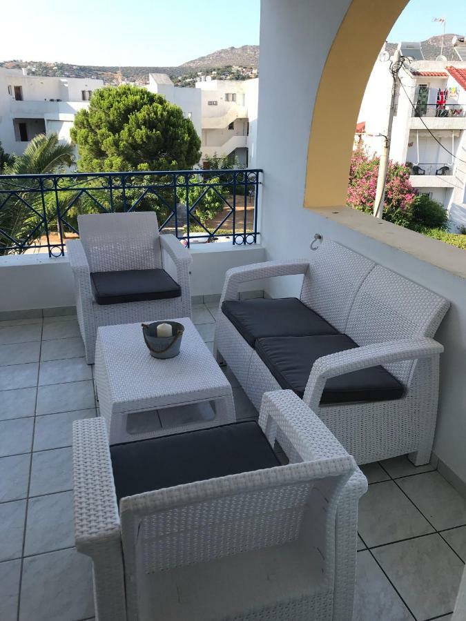 The Swan And The Gull, Porto Rafti Yacht Harbor Apartment מראה חיצוני תמונה